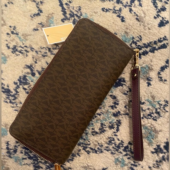 MK Travel Continental - Picture 6 of 11